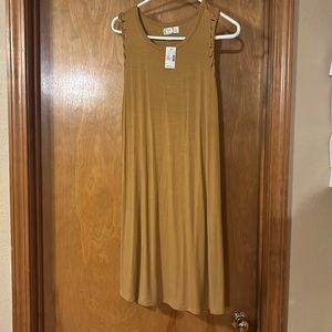 Very stylish deep yellow/gold summery dress!
